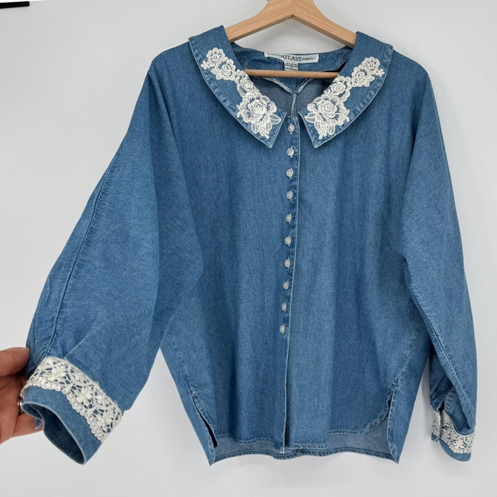 Vintage Absolutely Atlast Denim Shirt M Cotton Lace Collar Embroidered Cottage